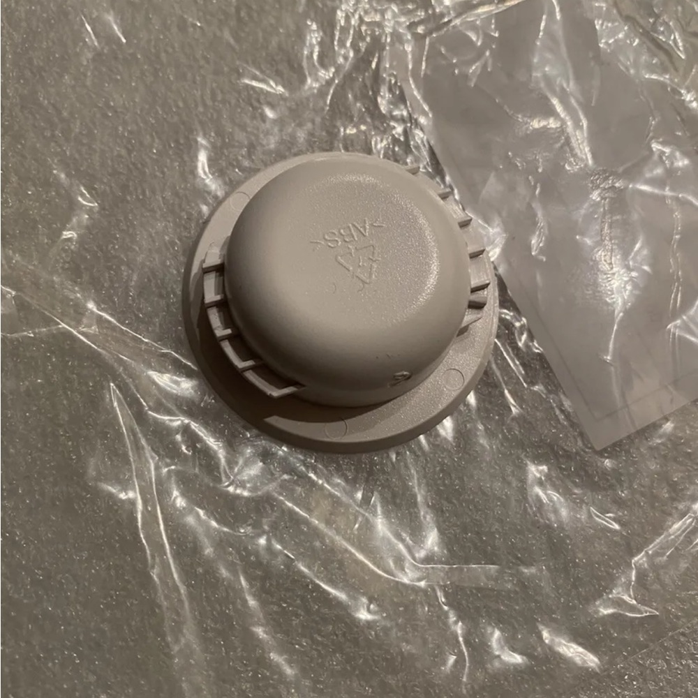 Bissell Wet Tank Cap For SpinWave R5 Robotic Mop & Vacuum Series 3377 (1631042) - Picture 3 of 3